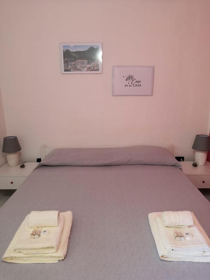 Monolocale Nel Centro Storico Bed and Breakfast Aieta Buitenkant foto